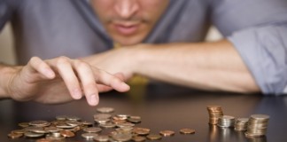 Ce face salariul minim? Redistribuie bogatia…