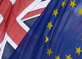 Henri de Castries, CEO, AXA S.A. avertizează… Există o probabilitate „extrem de mare” de Brexit!