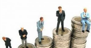 O masura buna: Taiati salariile presedintelui si ministrilor Romaniei. Primesc prea mult fata de ce produc