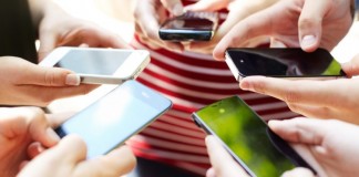 Românii, lideri regionali la numărul de persoane care dețin mai mult de un smartphone smartphone