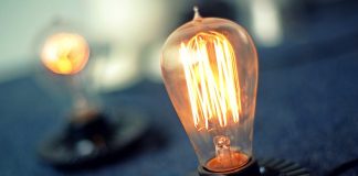 De la începutul lunii august, preţul energiei electrice pe bursă a crescut cu 70% Consumul de energie electrică