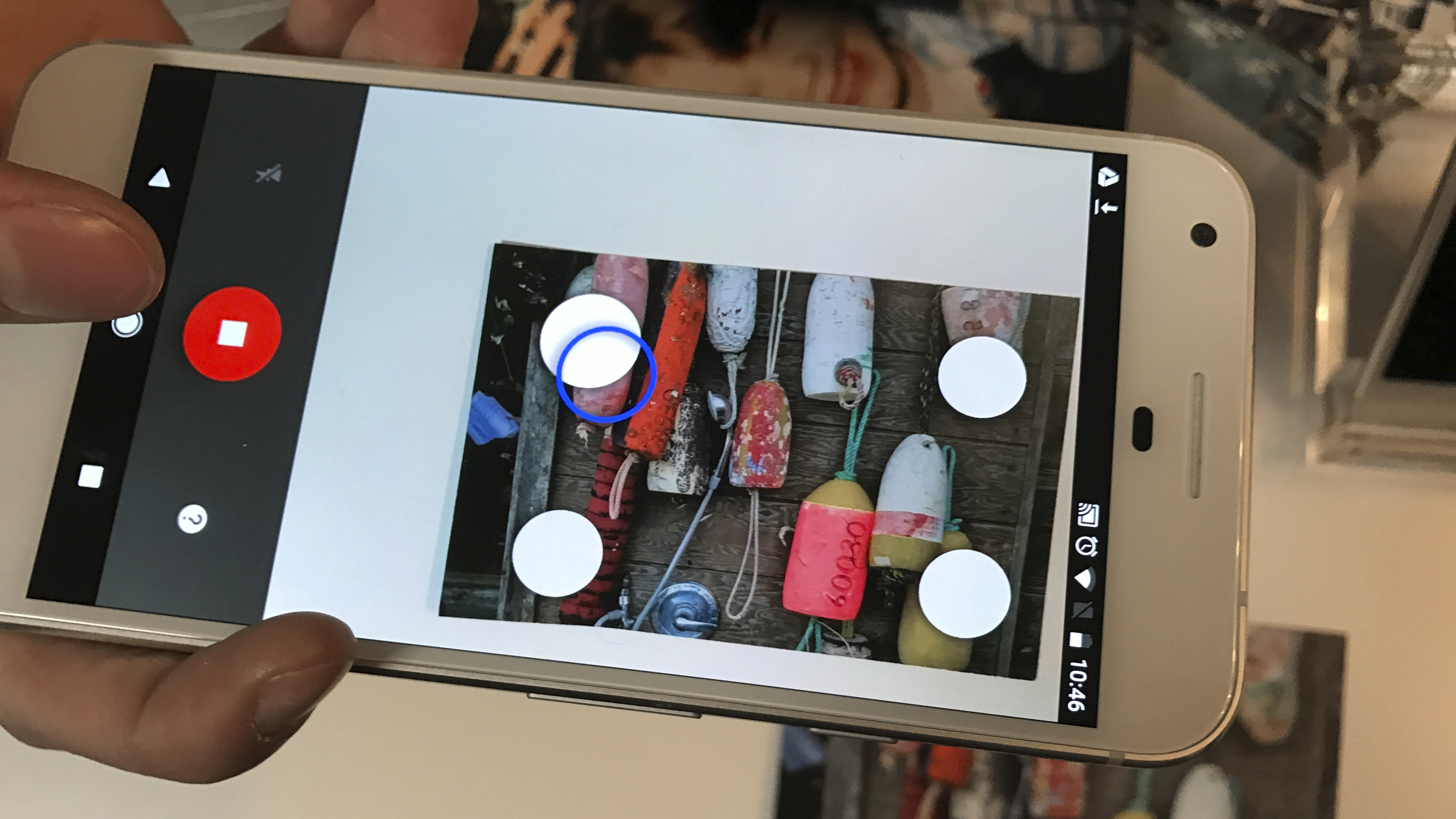 Google lansează PhotoScan, o aplicație pentru scanat poze imprimate pe
