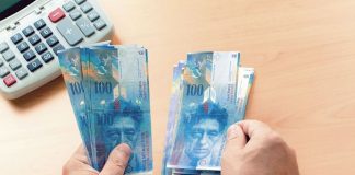 Problemele celor cu credite in franci elvetieni au fost generate si de sistemul bancar, care are o parte din vina. Problemele celor cu credite in franci elvetieni au fost generate si de sistemul bancar, care are o parte din vina.