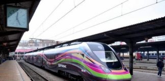 Pentru CFR Călători nu suntem în secolul 21. Ministerul Transporturilor se laudă că a modernizat două vagoane trenuri ministerul transporturilor