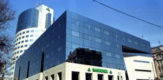 Bancorex – o istorie a devalizarii sistemului bancar romanesc, condusa de securisti. Dosarul devalizarii Bancorex-campionii creditelor nereturnate la Bancorex-oameni de ,,afaceri de succes azi”-George Constantin Paunescu (media,real estate), Liviu Tudor-devalizatorul bancii Unirea, asociatul lui Iacobov si al economatelor lui Nastase- azi Genesis Property (regele imobiliarelor), Dorin Iacob-devoaleaza culisele statului paralel la Realitatea, Catalin Botezatu-specialist in chiloti cu diamante, prezentator media ,,celebru”…Bancorex-operatiune specifica securistilor si politicienilor de duzina pentru care nimeni nu a platit aproape nimic… Bancorex