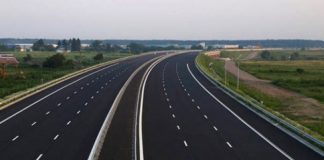 Oficialii Companiei Naţionale de Administrare a Infrastructurii Rutiere promit ptr. 2017 deschiderea a peste 90 kilometri de autostradă, provocările fiind finalizarea studiului de fezabilitate pentru autostrada Sibiu-Piteşti şi începerea lucrărilor la autostrada Comarnic-Braşov Oficialii Companiei Naţionale de Administrare a Infrastructurii Rutiere
