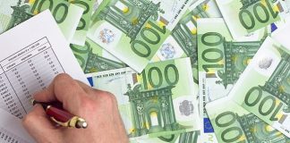 Marile bănci centrale trebuie să se asigure că eforturile lor de a majora gradual ratele dobânzilor se dovedesc suficient de eficiente pentru a atenua piețele financiare care deja se confruntă cu turbulențe