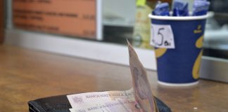 Cu o mâna a dat cu alta a luat… mai mult! Gospodăriile din România şi-au majorat veniturile cu 30%, dar cheltuielile au crescut cu 35%
