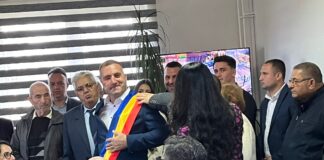 Cadouri de primari PSD bugetari-la implinirea varstei de 18 anisori…plus intelectualii Vladuta Lupau si Bogdan de la etc