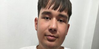 Luca, un tânăr de 18 ani din România, luptă cu o malformație severă a coloanei: „Vreau doar să pot trăi fără durere”