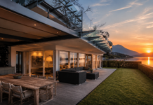 Apartamentul de 15 milioane de euro care a blocat piața de lux din Elveția: penthouse cu ponton privat, șemineu și baie cu vedere la lac, dar fără cumpărător Cel mai scump apartament din Elveția, penthouse de lux pe malul lacului Ägeri
