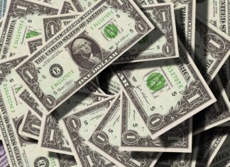 Familiile ultra-bogate încep să fugă de dolar, iar Wall Street urmărește cu neliniște semnalul marilor averi Marile averi dolar și tensiunile din piețele financiare globale