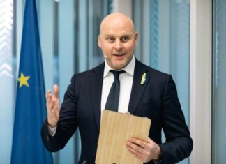 Letonia cere 7 miliarde de euro din bugetul UE pentru apărare. Cererea testează solidaritatea financiară a Europei Letonia cere 7 miliarde de euro din bugetul UE pentru apărare. Cererea testează solidaritatea financiară a Europei