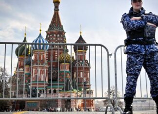Moscova își restrânge scena publică: anularea festivalului Spasskaya Tower expune presiunea atacurilor cu drone Moscova își restrânge scena publică: anularea festivalului Spasskaya Tower expune presiunea atacurilor cu drone