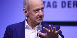 Cum își organizează timpul CEO-ul Siemens: mai puține întâlniri, răspunsuri scurte și decizii mai rapide Cum își organizează timpul CEO-ul Siemens: mai puține întâlniri, răspunsuri scurte și decizii mai rapide