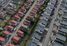 Apartamente promise mai multor cumpărători: 19 percheziții și un prejudiciu estimat la 16 milioane de lei Apartamente promise mai multor cumpărători: 19 percheziții și un prejudiciu estimat la 16 milioane de lei