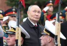 Putin mobilizează 400 de miliarde de ruble de la marile averi ale Rusiei, dar deficitul bugetar rămâne de peste 16 ori mai mare Putin mobilizează 400 de miliarde de ruble de la marile averi ale Rusiei, dar deficitul bugetar rămâne de peste 16 ori mai mare