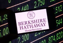Berkshire Hathaway își schimbă portofoliul: Alphabet ajunge a treia mare deținere, pe fondul cursei pentru infrastructura AI Berkshire Hathaway își schimbă portofoliul: Alphabet ajunge a treia mare deținere, pe fondul cursei pentru infrastructura AI