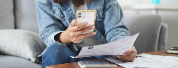 Salariul mediu net a ajuns la 5.734 de lei în iunie, dar creșterile au fost susținute de prime și bonusuri, nu uniform în economie Salariul mediu net a ajuns la 5.734 de lei în iunie, dar creșterile au fost susținute de prime și bonusuri, nu uniform în economie