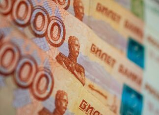 Rusia, prinsă între deficitul bugetar și fuga capitalului: retragerile de numerar pun băncile sub presiune Rusia, prinsă între deficitul bugetar și fuga capitalului: retragerile de numerar pun băncile sub presiune