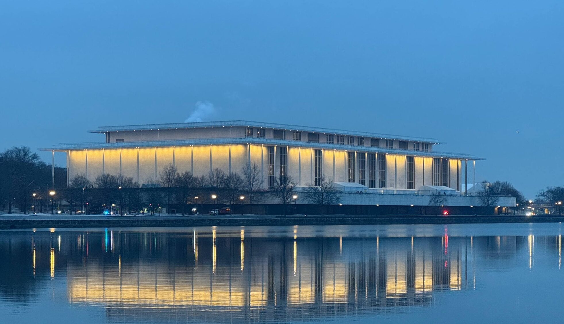 Kennedy Center, la un pas de închidere: preluarea politică a lui Trump adâncește criza financiară a instituției