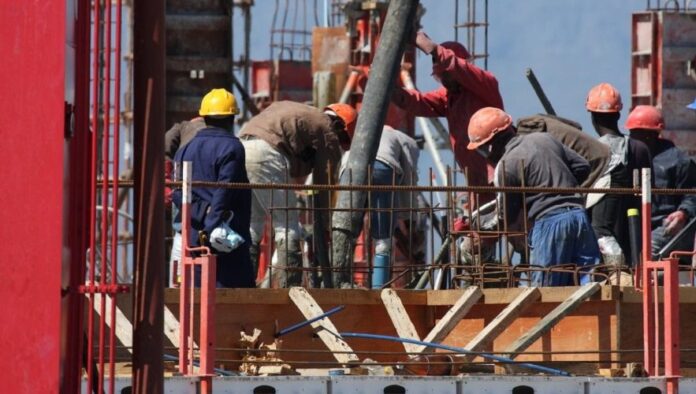 ANOFM autorizează online primele agenții pentru lucrători străini: ce schimbă platforma WorkinRomania.gov.ro