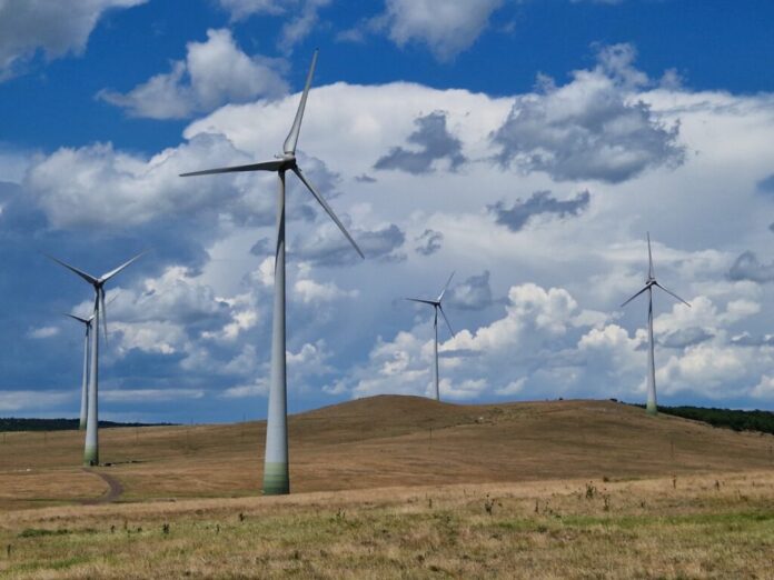 Premier Energy își accelerează expansiunea în energia verde: venituri de 877 mil. euro și investiții de 20 mil. euro în S1 Premier Energy își accelerează expansiunea în energia verde: venituri de 877 mil. euro și investiții de 20 mil. euro în S1