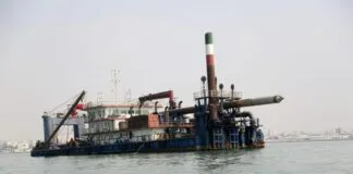 Superpetrolier cu peste două milioane de barili, în flăcări în Strâmtoarea Ormuz; Iranul invocă o mină