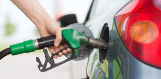Prețurile la pompă după acordul SUA-Rusia: cât plătesc șoferii din București pentru benzină și motorină Prețurile la pompă după acordul SUA-Rusia: cât plătesc șoferii din București pentru benzină și motorină