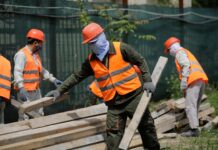 Facturi fictive și un prejudiciu de 6,2 milioane de lei: ce arată cazul ANAF despre recrutarea muncitorilor asiatici