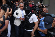 DIICOT extinde sechestrul în dosarul lui Călin Georgescu: conturile bancare, indisponibilizate pentru recuperarea prejudiciului DIICOT extinde sechestrul în dosarul lui Călin Georgescu: conturile bancare, indisponibilizate pentru recuperarea prejudiciului