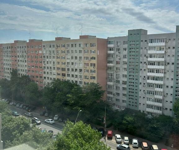 Deprecierea leului crește costul în lei al locuințelor, iar Cluj-Napoca rămâne cel mai scump oraș