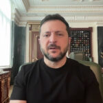 Zelenski avertizează că alinierea SUA cu Rusia ar fi o „greșeală istorică”, dar îl consideră încă aliat pe Trump