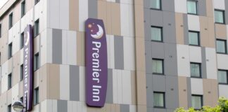 Whitbread cere înghețarea taxelor pe proprietăți, avertizând asupra investițiilor și joburilor din hoteluri