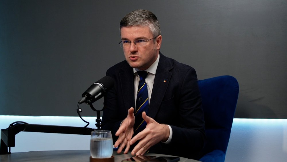 Ministrul Economiei cere livrarea rapidă a avioanelor IAR-99, după întârzierile și neregulile de la Avioane Craiova
