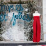 Protestele din Franța au lăsat peste 500 de polițiști răniți și sute de magazine avariate în mai multe orașe