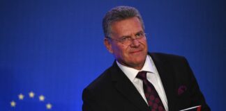 UE și China ajung la un acord pentru a modera vânzările de mașini hibride pe piața europeană