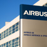 Airbus își menține ținta de 870 de livrări în 2026, deși trebuie să predea 323 de avioane în trimestrul IV